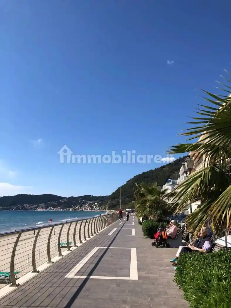 Appartamento in vendita a Alassio
