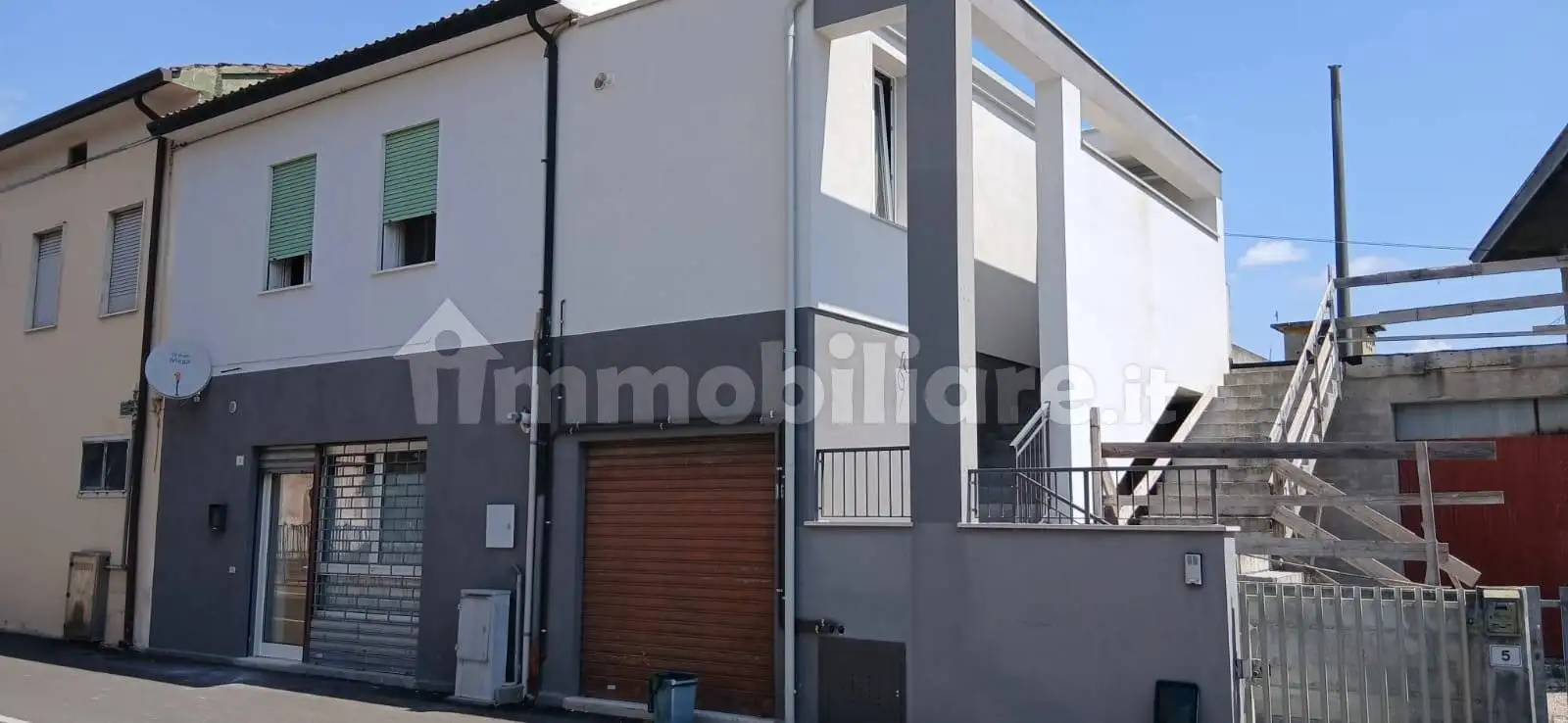 Appartamento in vendita a Roveredo di Guà