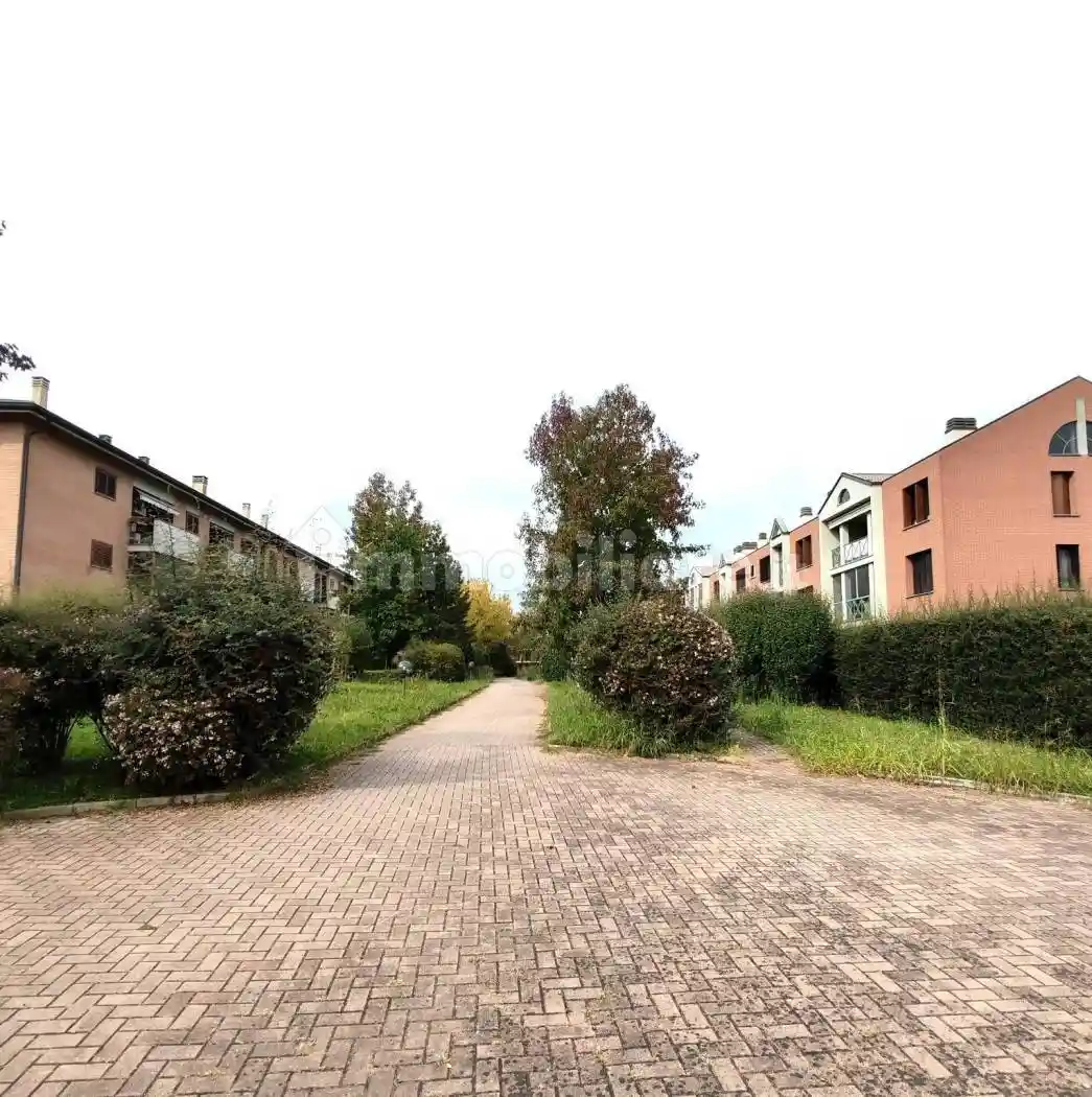 Trilocale via Sandro Pertini 10, Poasco Sorigherio, San Donato Milanese - foto 3