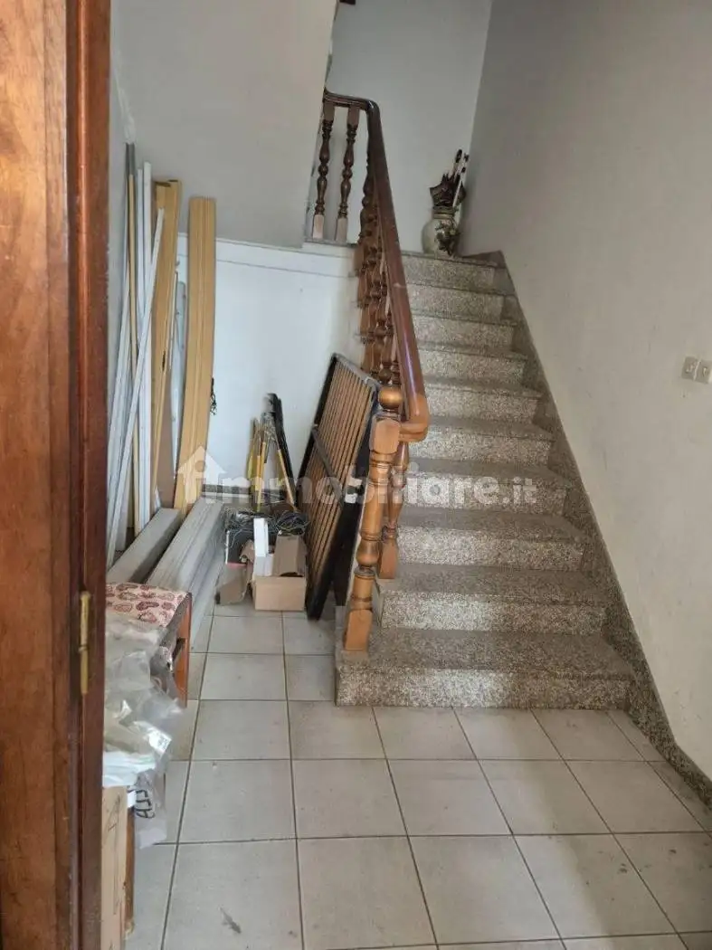 Terratetto unifamiliare 120 m², buono stato, Castelnuovo, Prato - foto 4