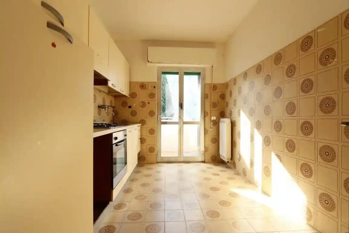 Quadrilocale via Silvio Pellico 5, Centro, Alba Adriatica - foto 2