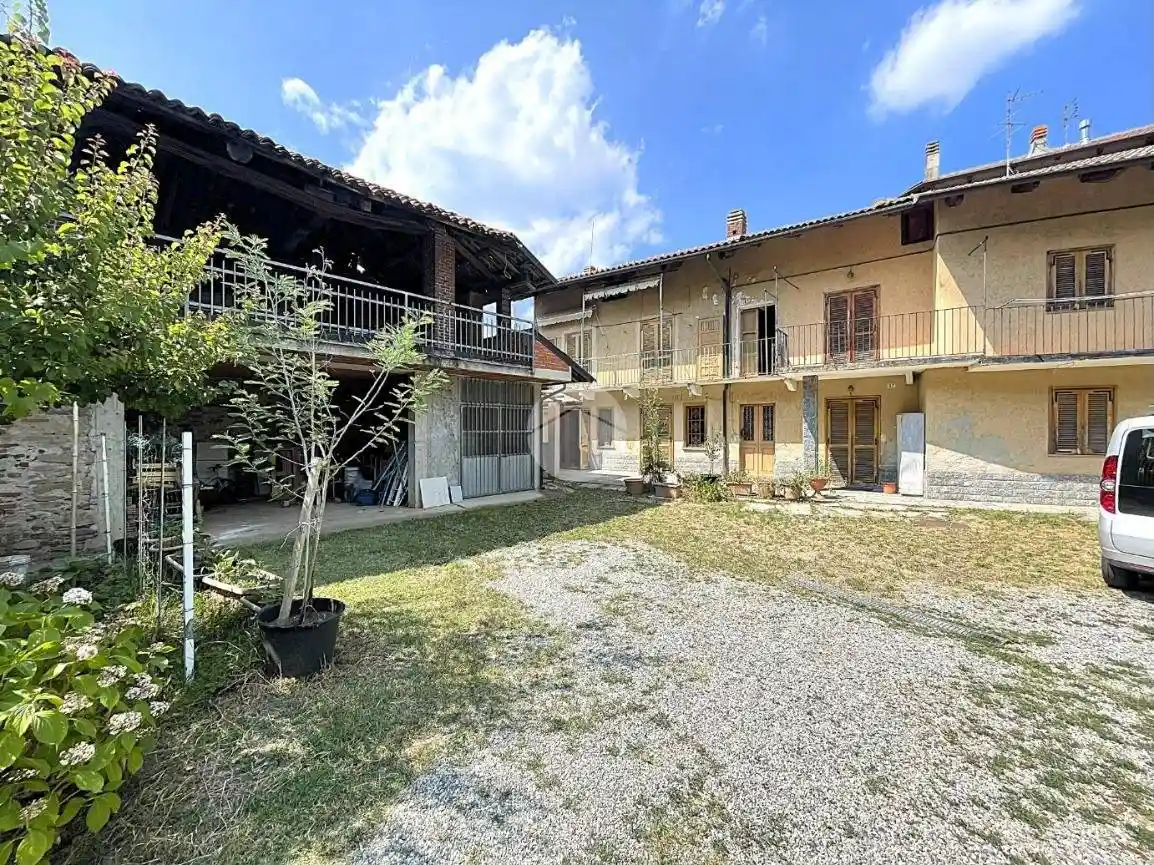 Rustico - Casale in vendita a Trana