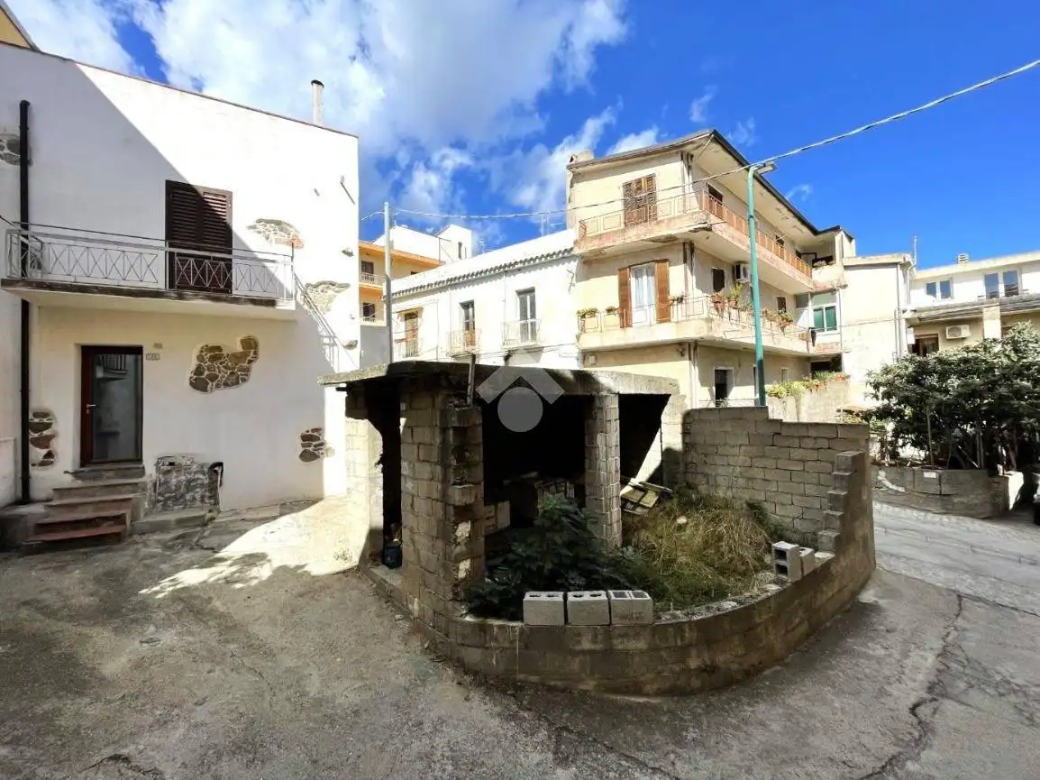 Casa indipendente in vendita a Loceri