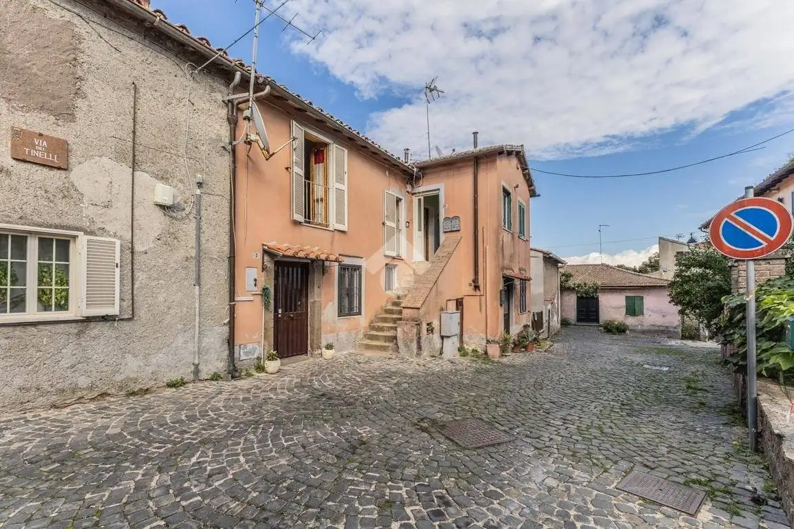 Appartamento in vendita a Canale Monterano