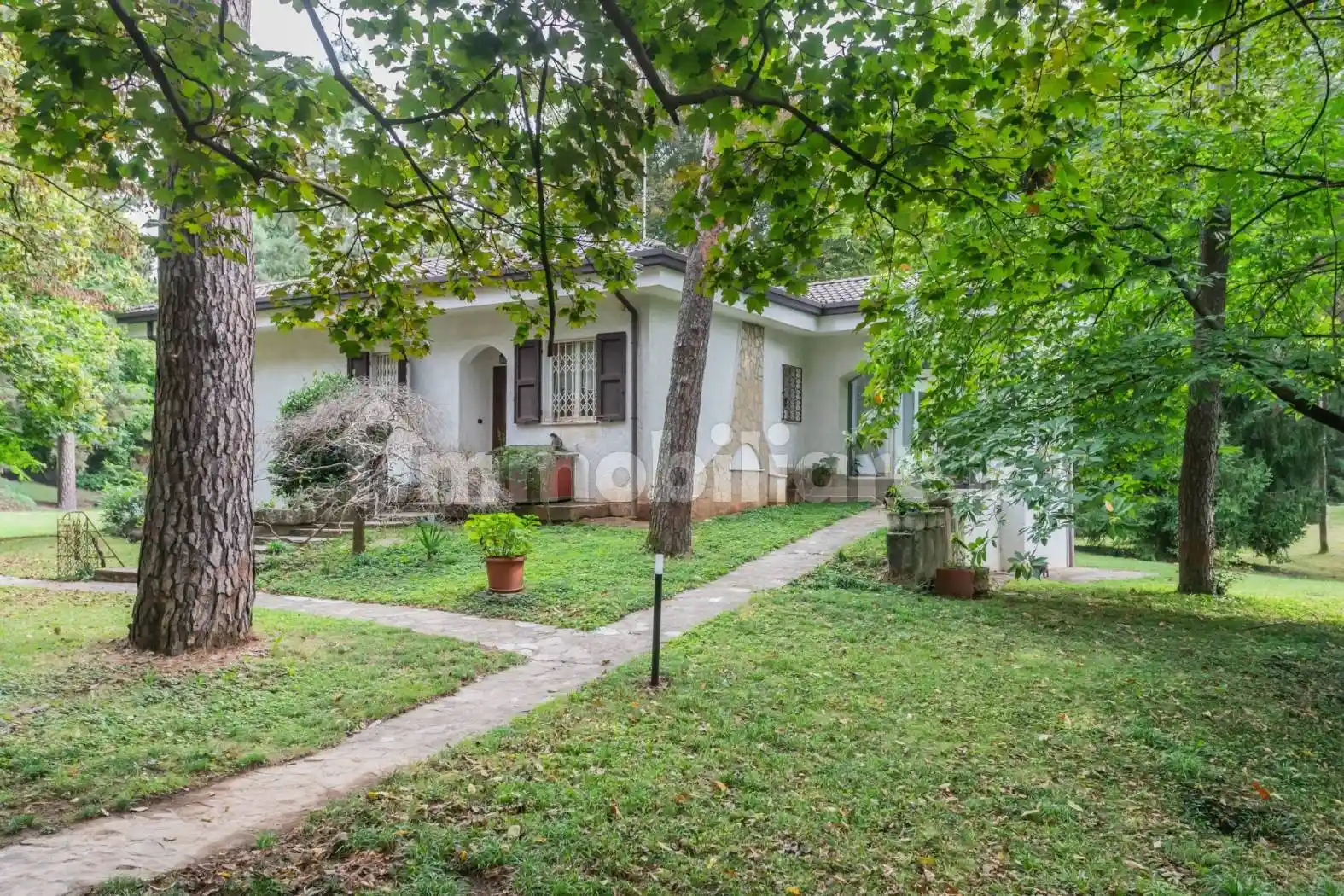 Villa in vendita a Venegono Superiore