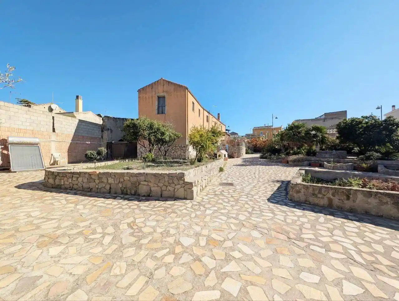 Villa in vendita a Dolianova