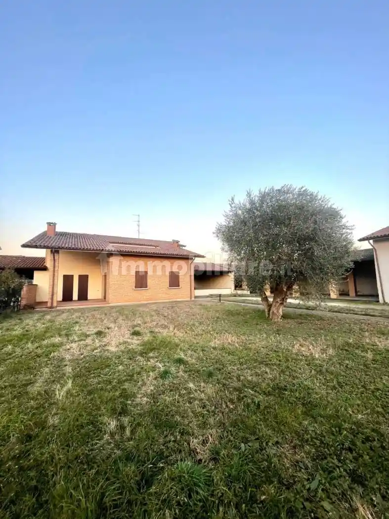 Casa indipendente in vendita a Rezzato