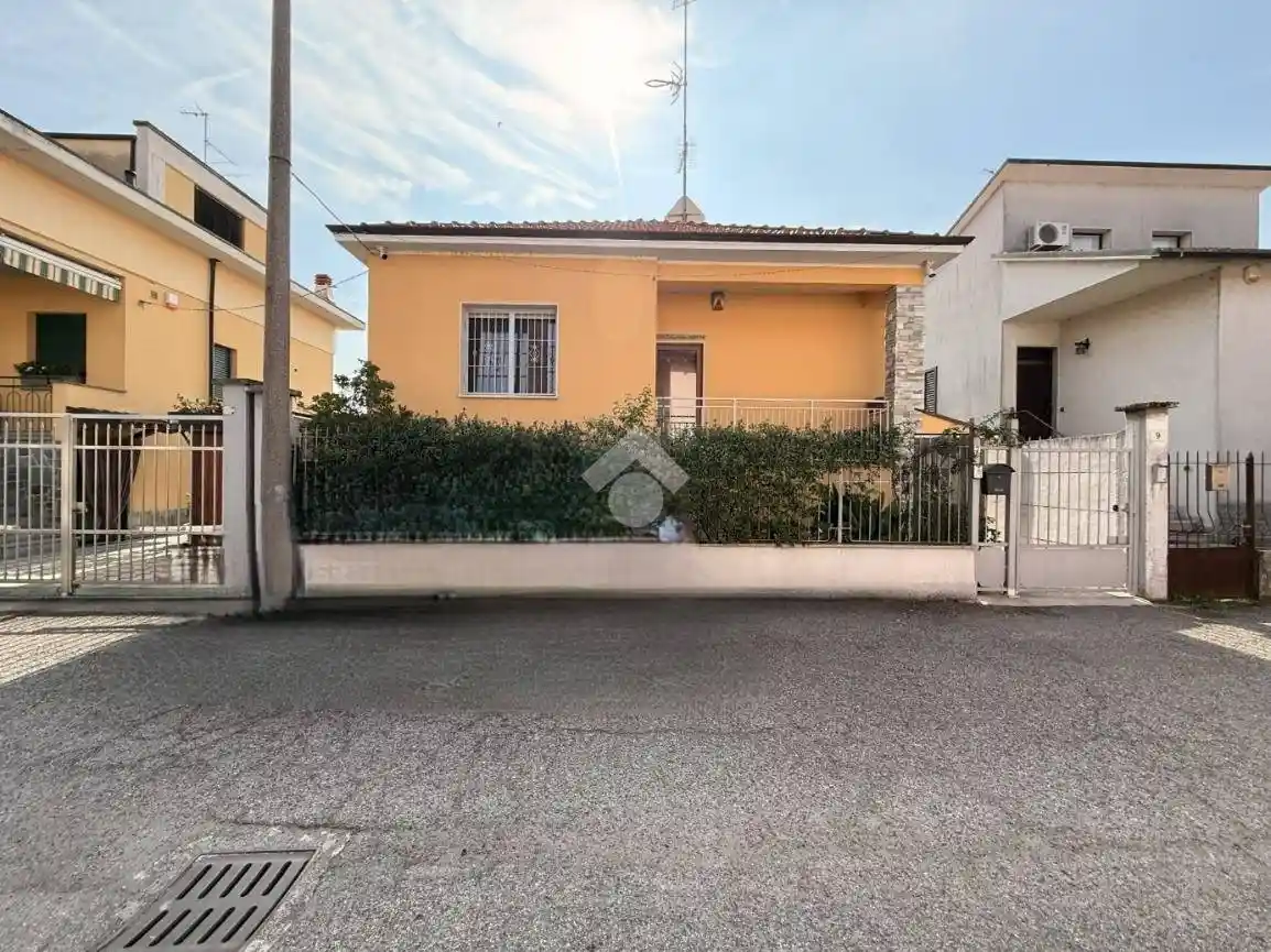 Villa in vendita a Abbiategrasso
