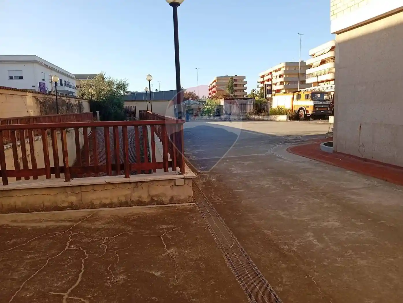 Palazzo - Edificio in Affitto - foto 4