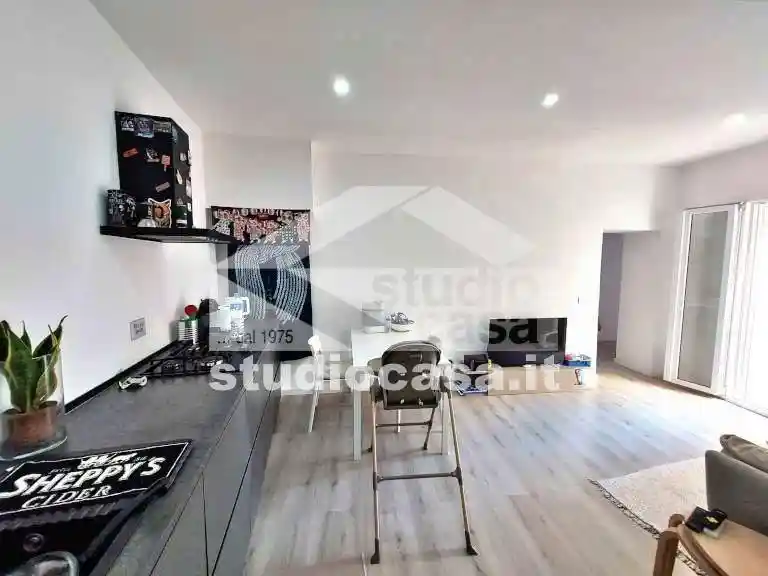 Trilocale ottimo stato, primo piano, Piazza Castello, Cremona - foto 4