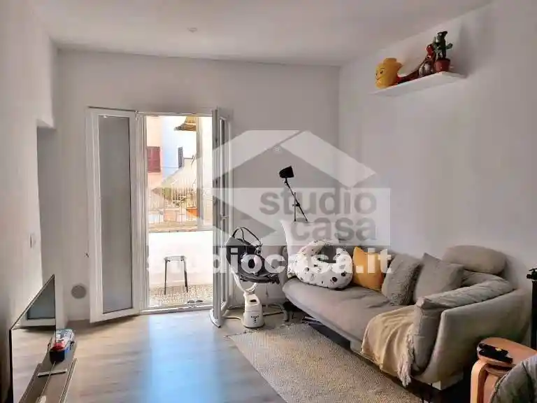 Trilocale ottimo stato, primo piano, Piazza Castello, Cremona - foto 5