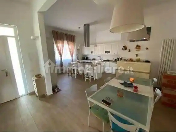 Appartamento in vendita a Cascina