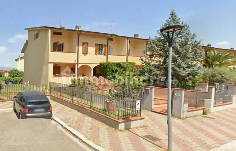 Casa indipendente in affitto a Arezzo