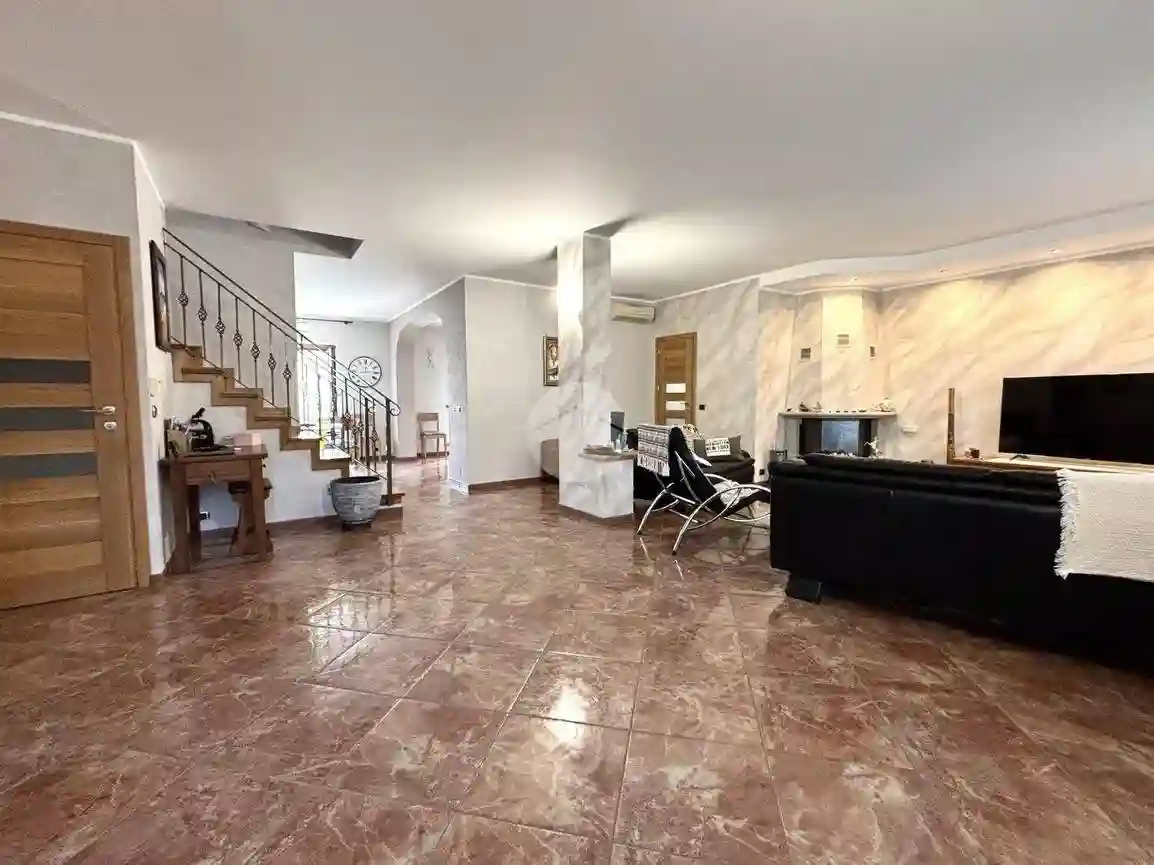 Villetta a schiera - foto 2