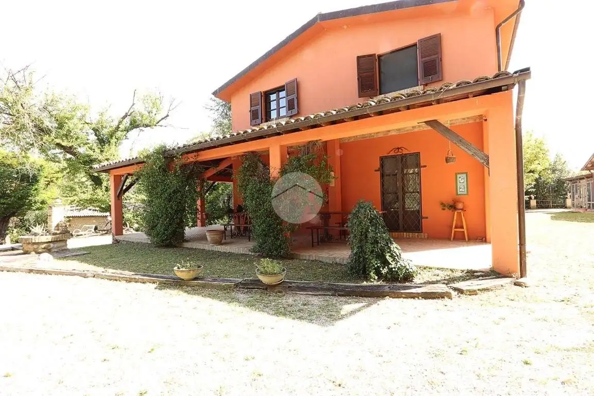 Villa plurifamiliare via Torrente Cigno 10, Alanno - foto 2