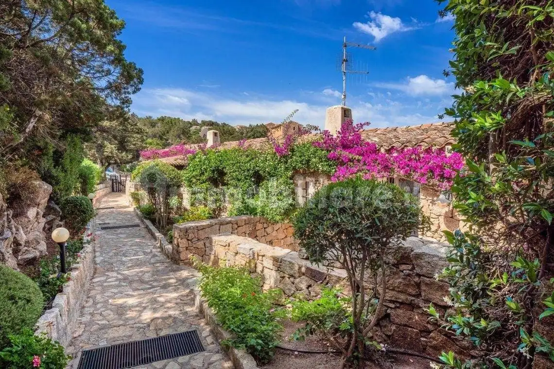 Appartamento in vendita a Arzachena