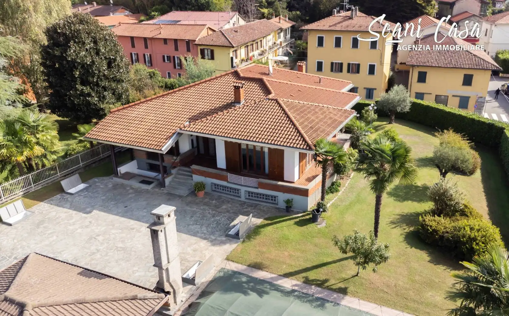 Villa in vendita a Varallo Pombia