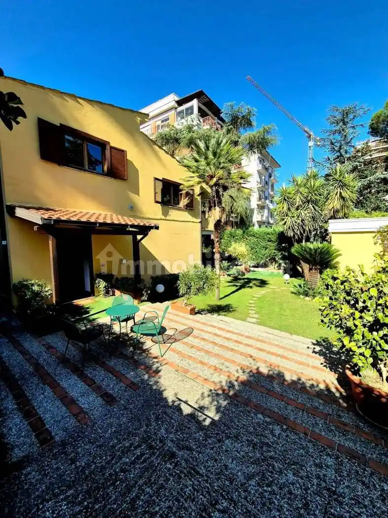 Villa unifamiliare via Francesco Mancuso 8, Stadio - Città 2000, Cosenza - foto 3