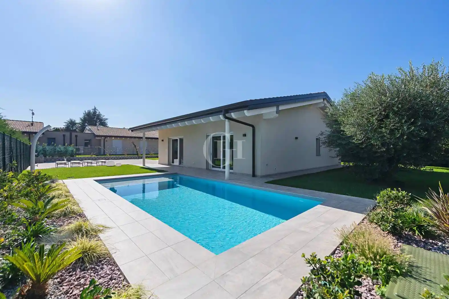 Villa in vendita a Manerba del Garda