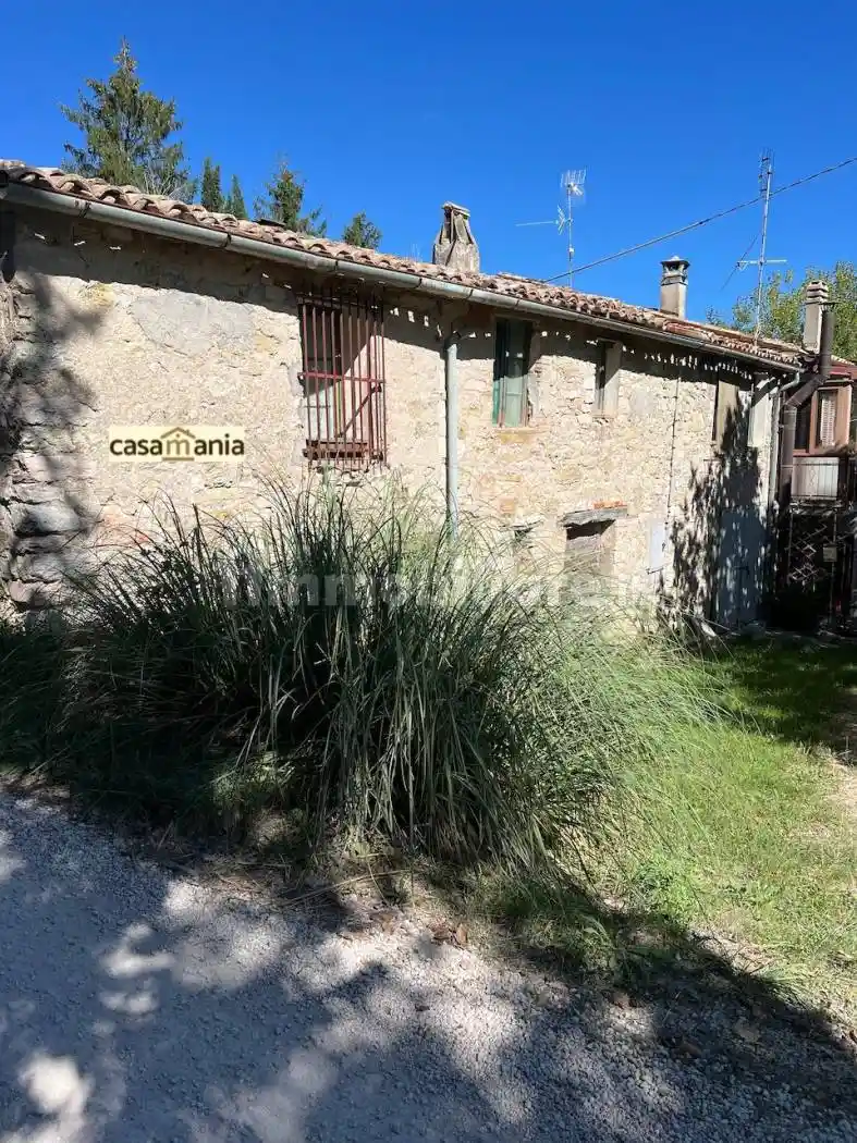 Rustico - Casale in vendita a Pergola