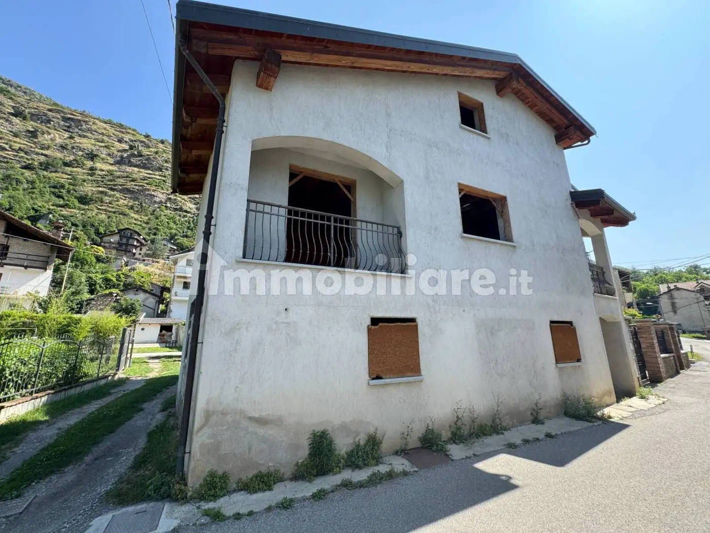 Casa indipendente in vendita a Mompantero