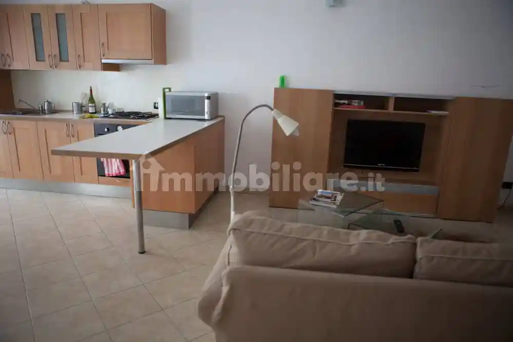 Trilocale ottimo stato, secondo piano, Piazza Garibaldi, Alessandria - foto 2