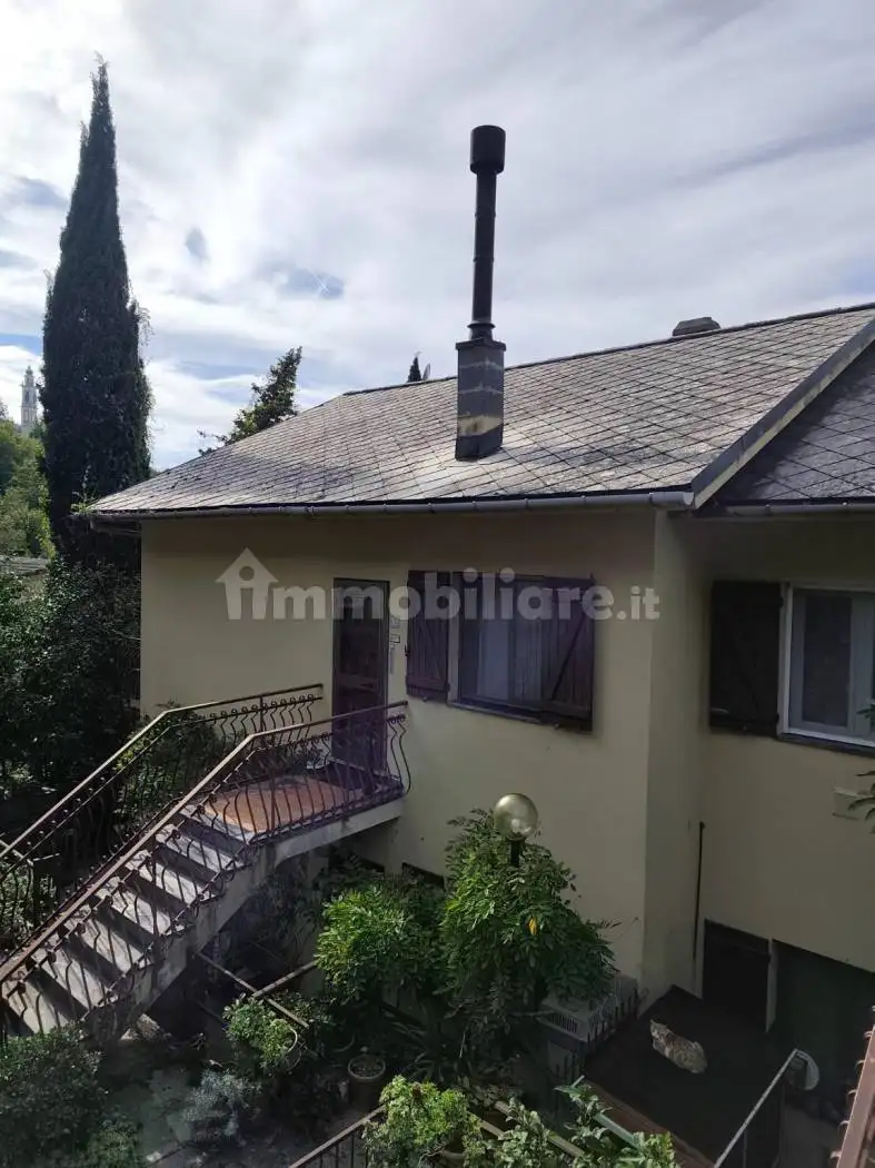 Appartamento in vendita a Avegno