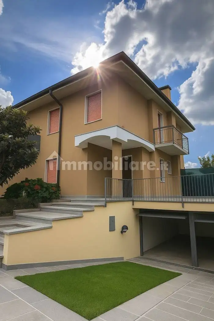 Villa in vendita a Casalmaiocco