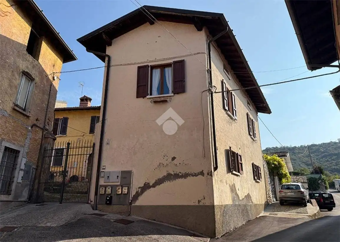 Casa indipendente in vendita a Cellatica