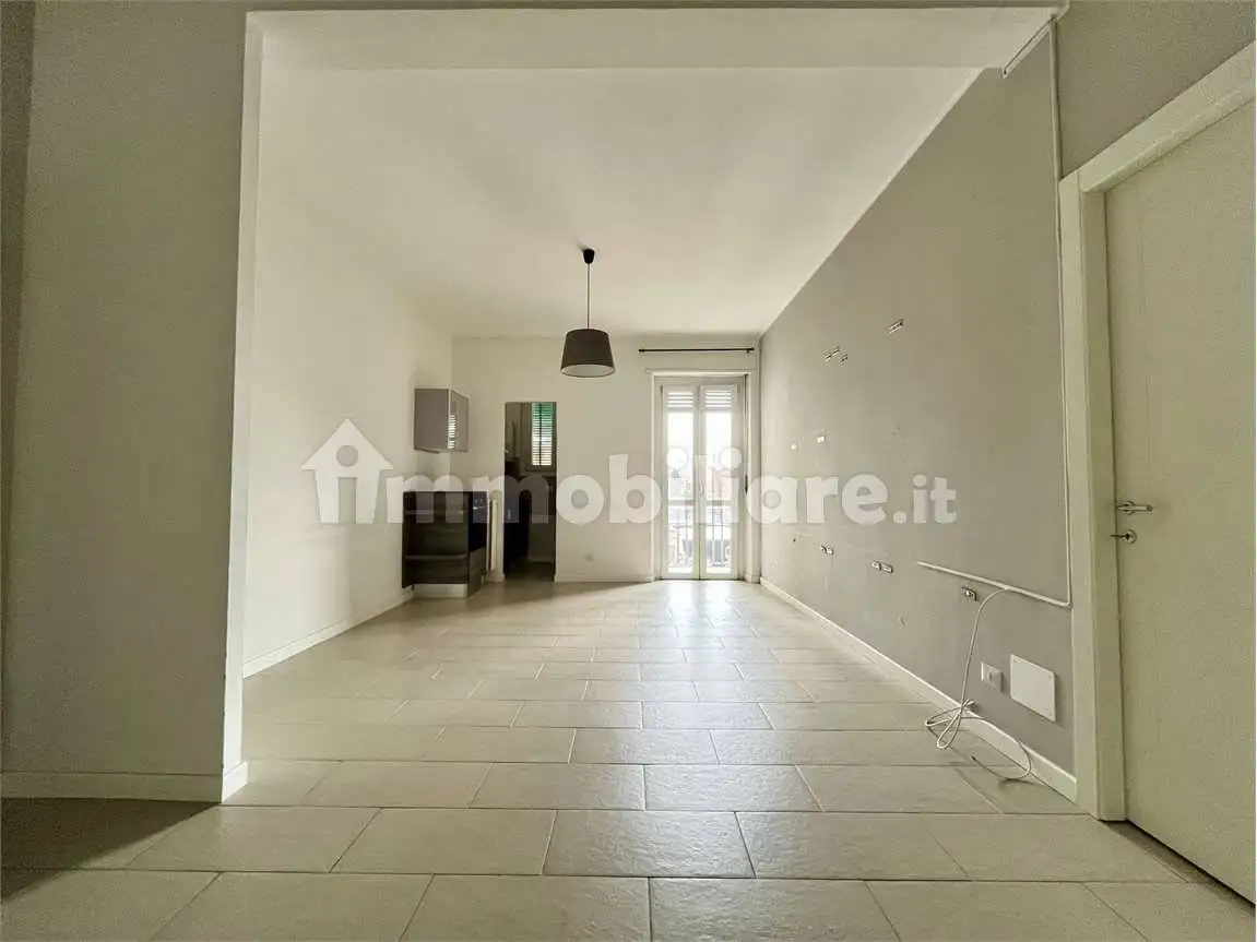 Trilocale via Roma 3, Centro Storico, Chieri - foto 2