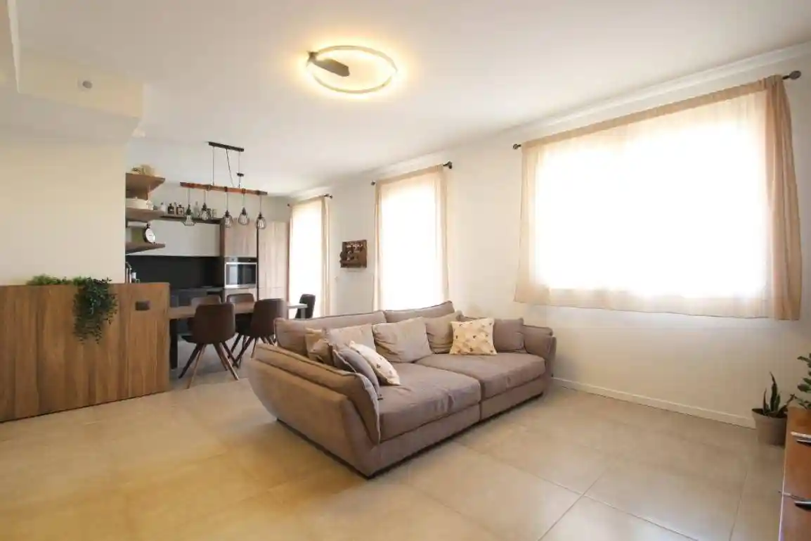 Appartamento in vendita a Garbagnate Milanese