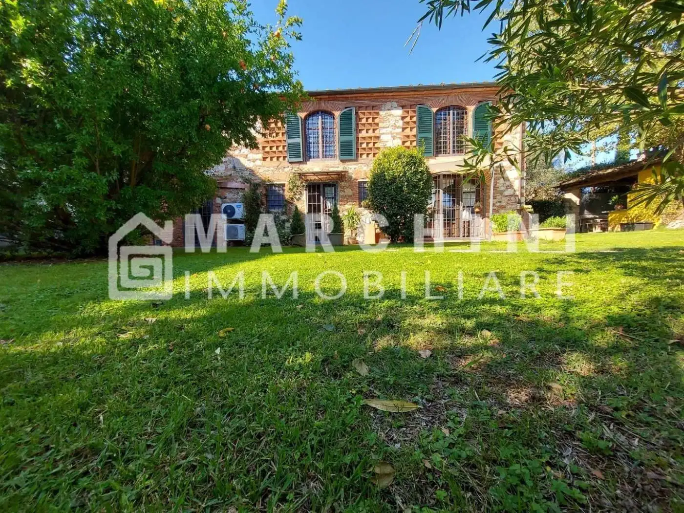 Rustico - Casale in vendita a Lucca