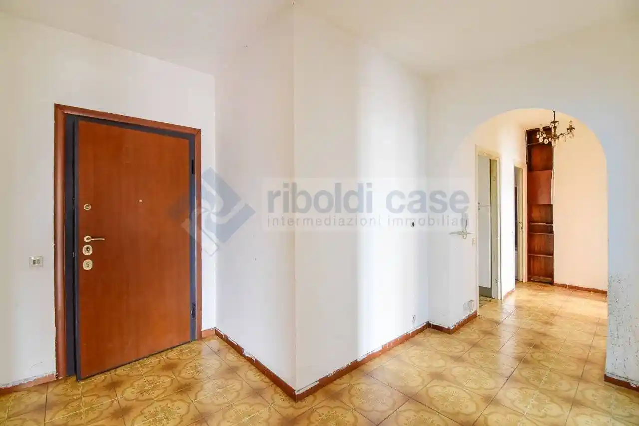 Trilocale da ristrutturare, sesto piano, Umberto I - Garibaldi, Seregno - foto 3