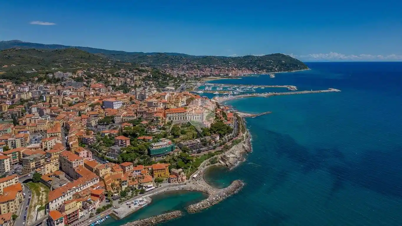 Appartamento in vendita a Imperia