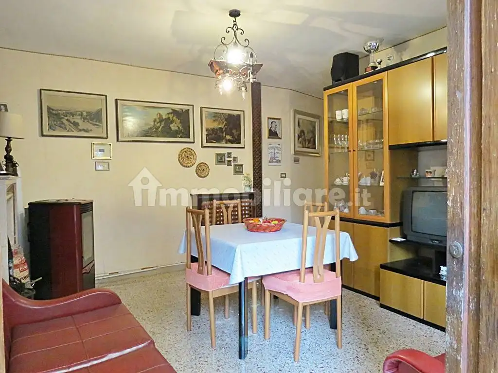 Terratetto unifamiliare via Centrale, Civitella Del Lago, Baschi - foto 2