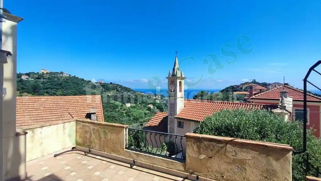 Appartamento in vendita a Celle Ligure