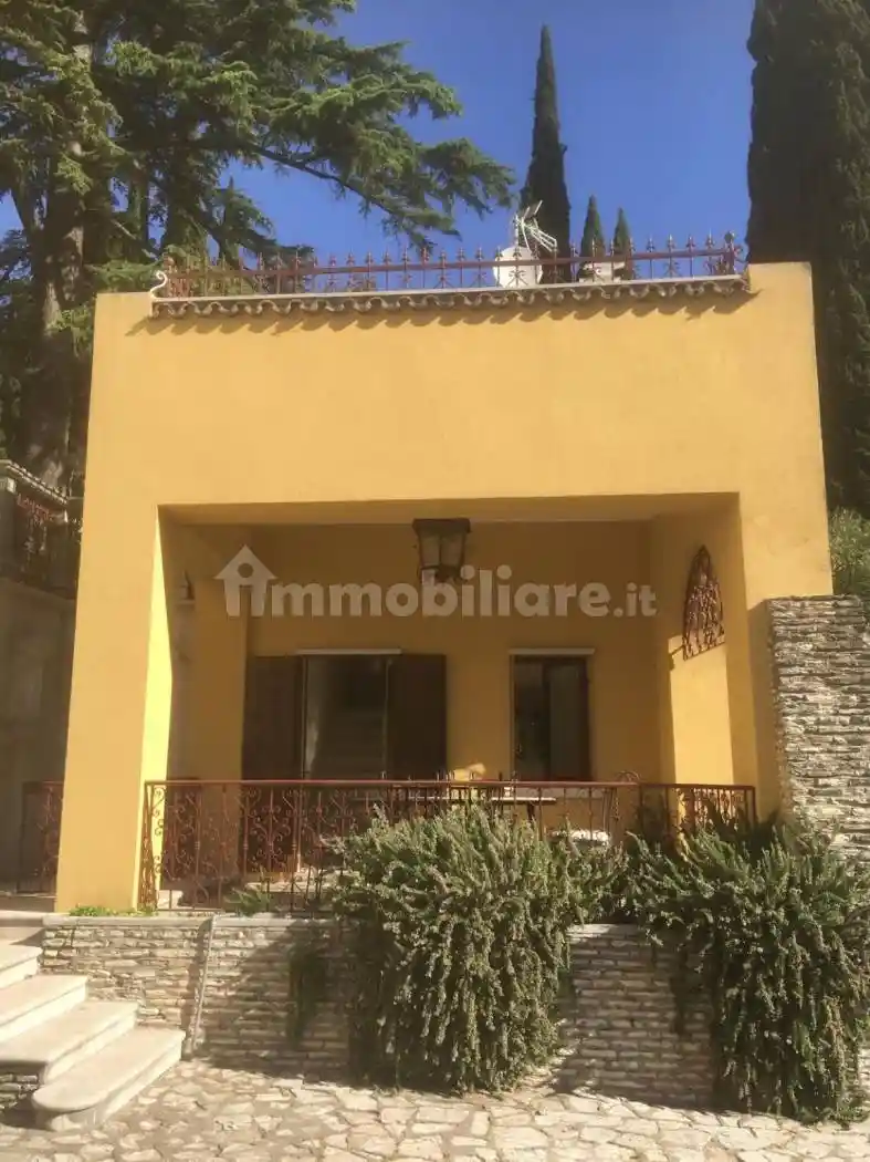 Casa indipendente in vendita a Sirmione