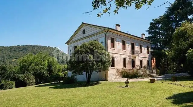 Villa in vendita a Brendola