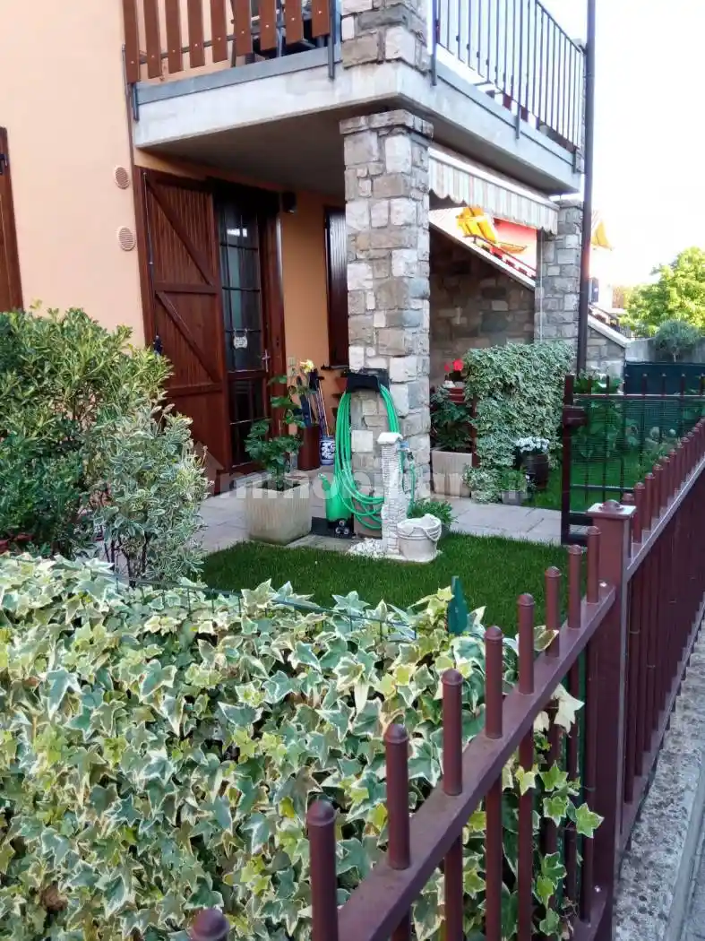 Villa in vendita a Brembate di Sopra