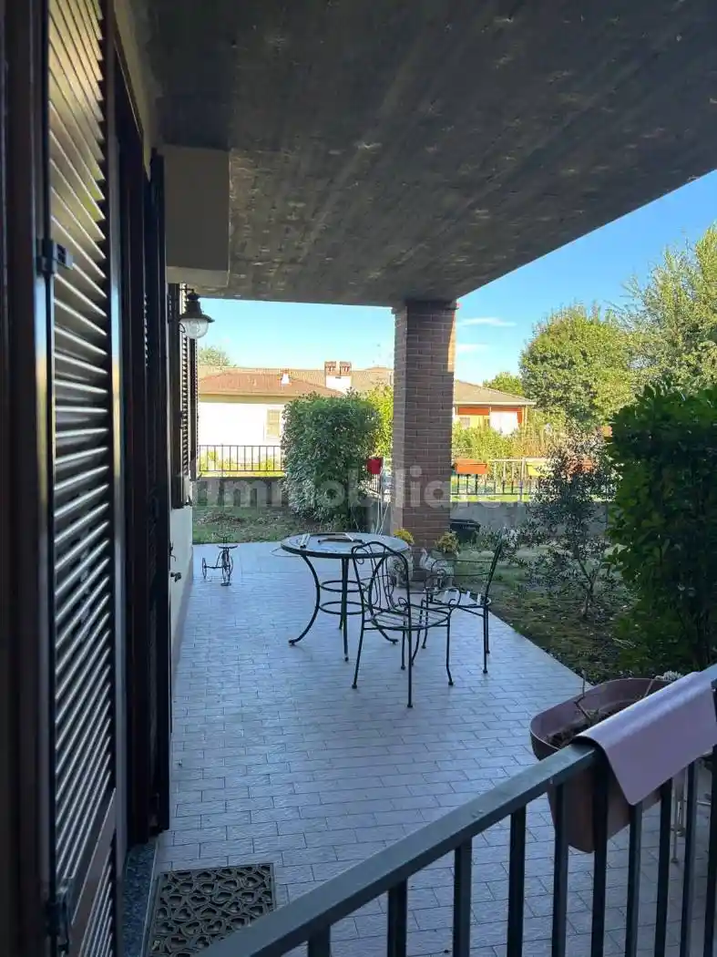 Appartamento in vendita a Travacò Siccomario