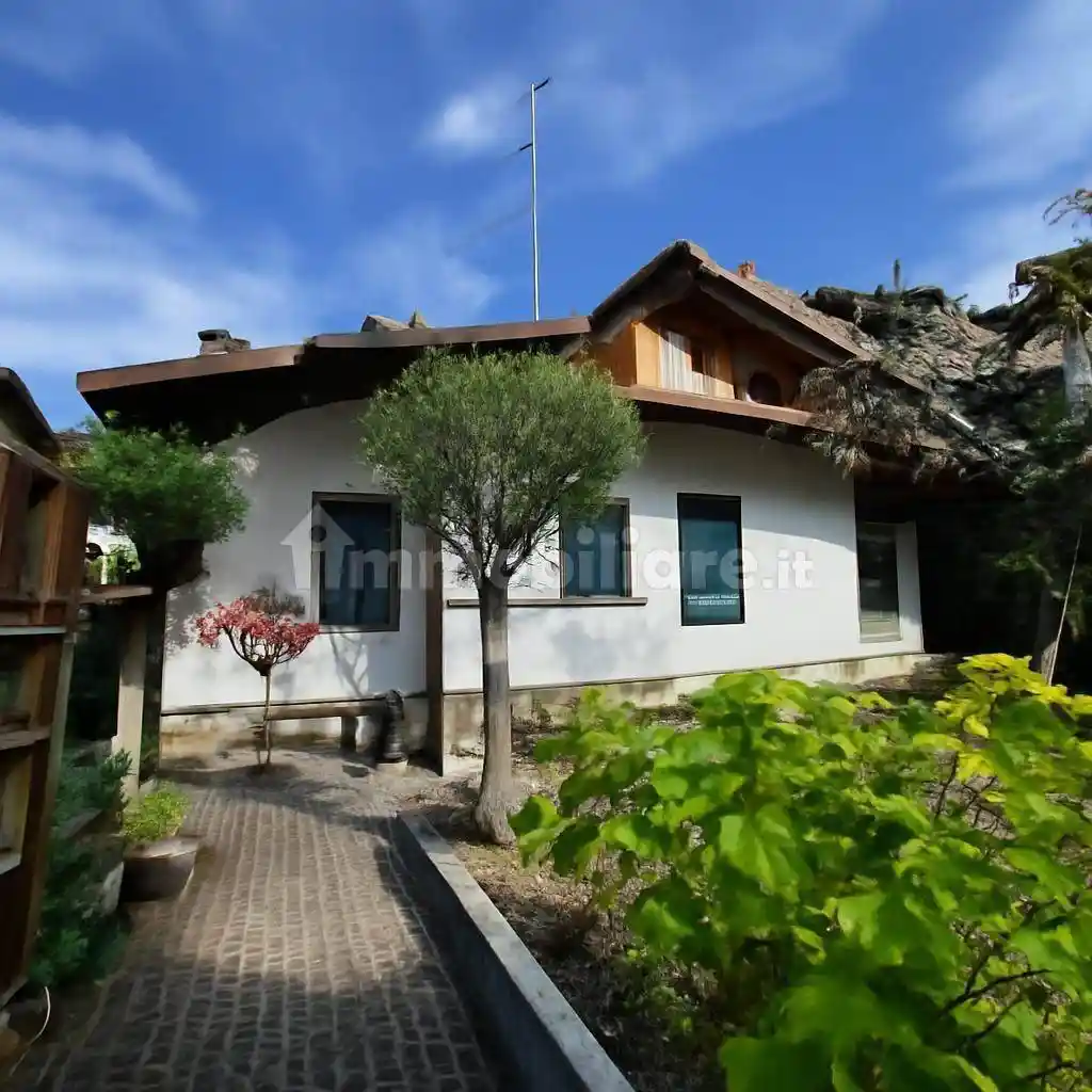 Villa in vendita a Scanzorosciate