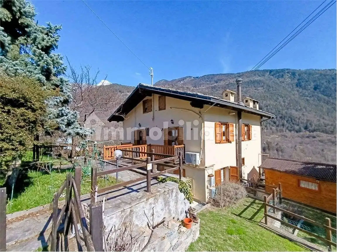 Casa indipendente in vendita a Antey-Saint-Andrè