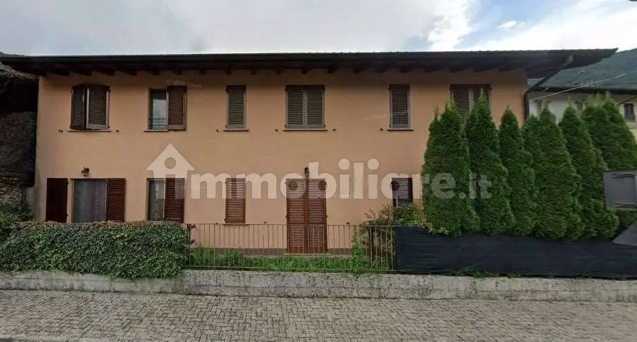 Appartamento in asta a Delebio