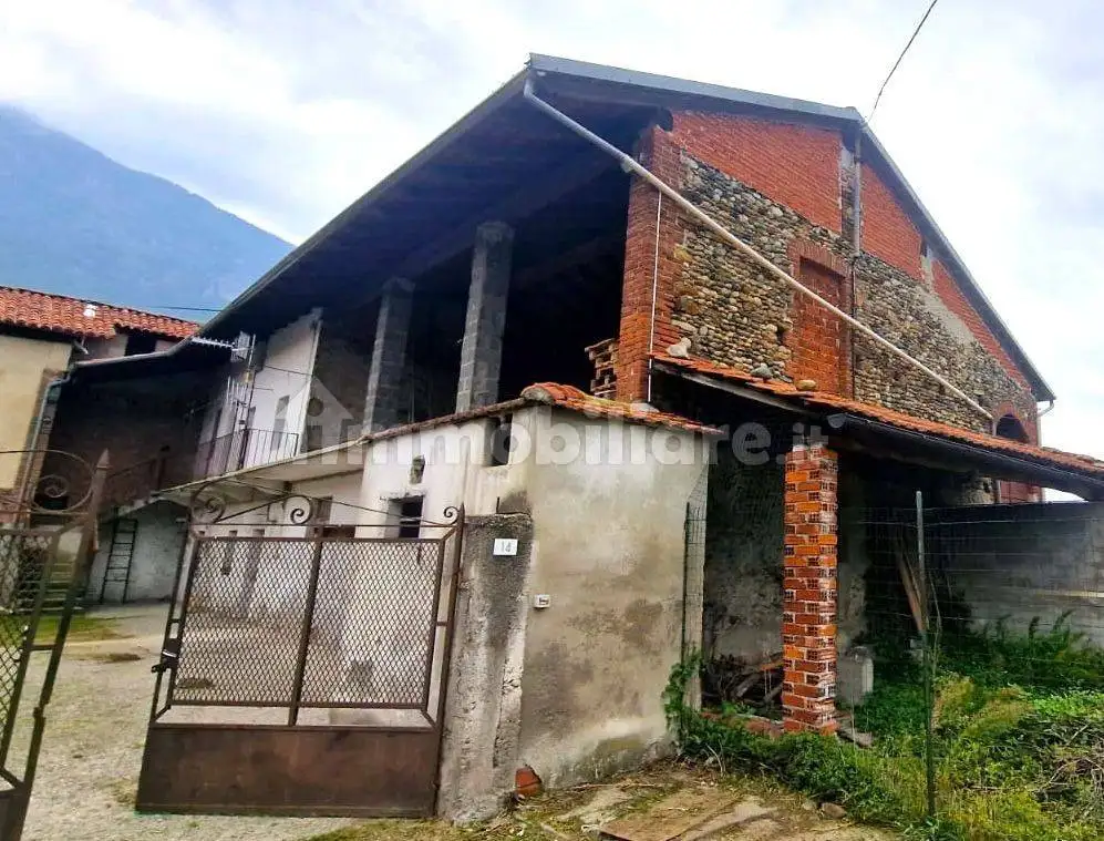 Rustico - Casale in vendita a Borgofranco d'Ivrea