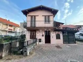 Appartamento in vendita a Arsago Seprio