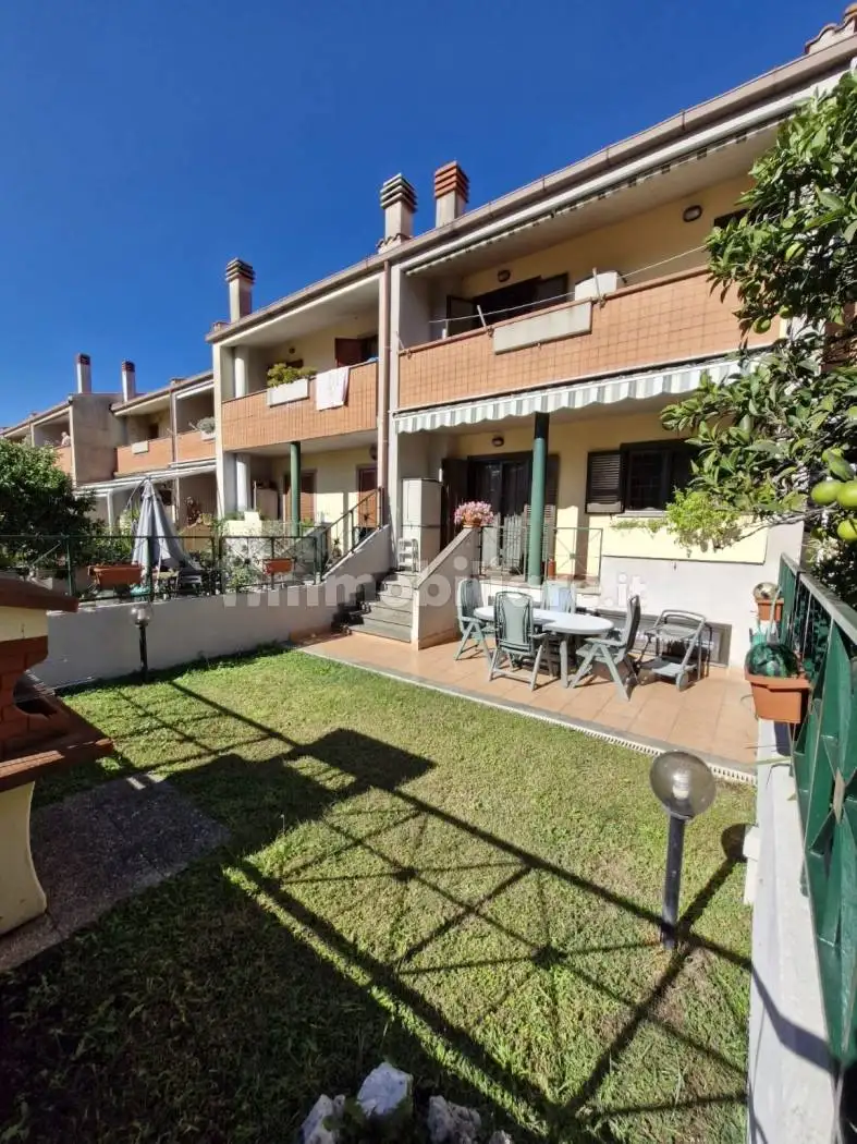 Villetta a schiera in vendita a Aprilia