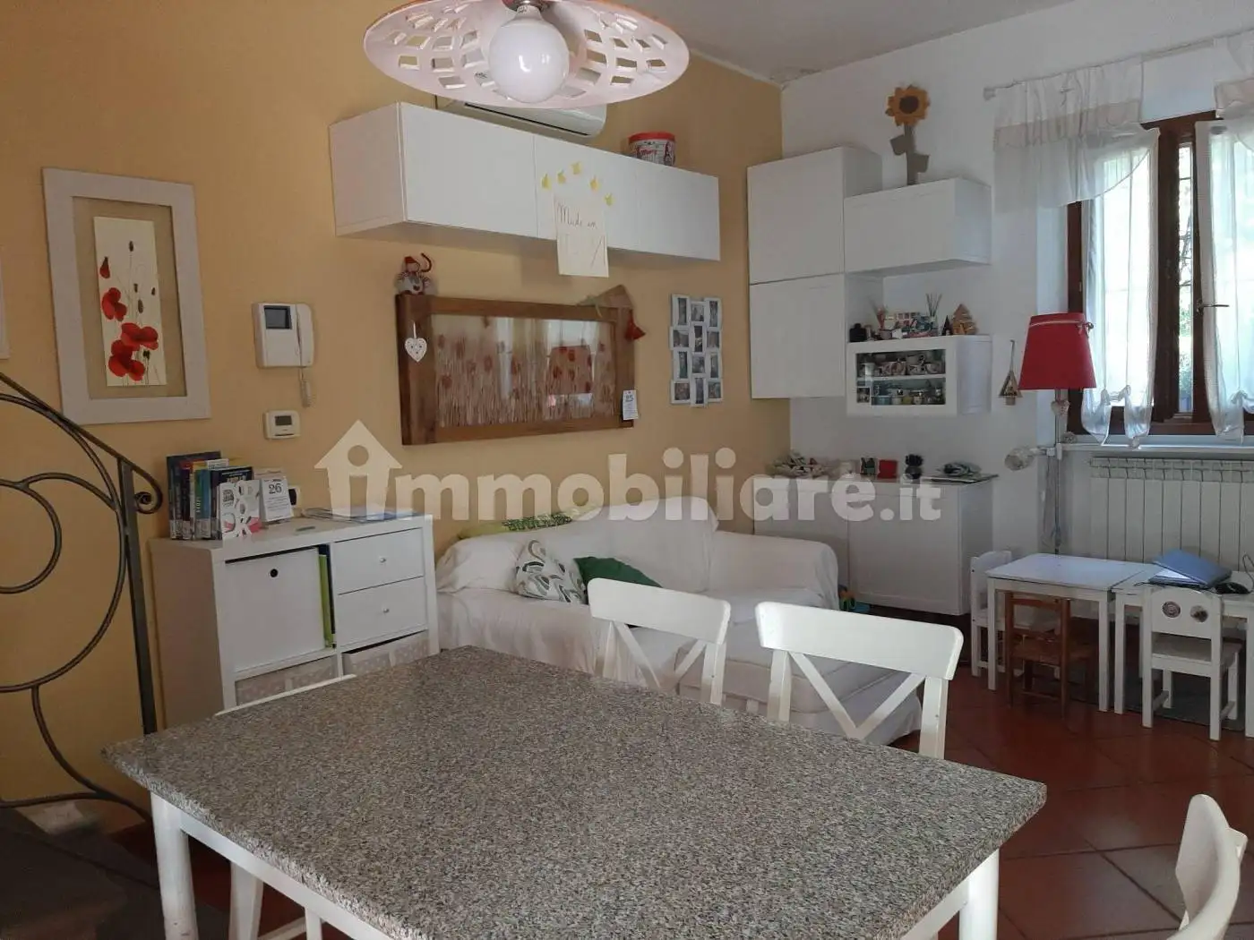 Casa indipendente in vendita a Campi Bisenzio