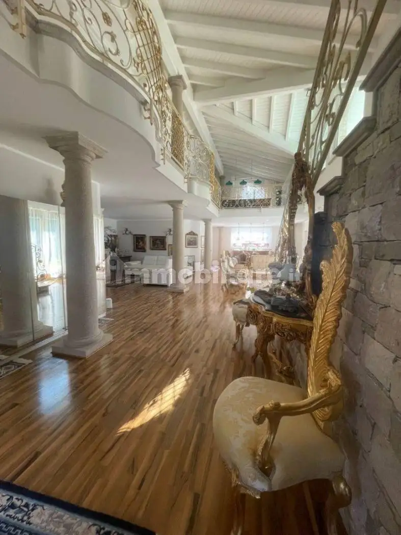 Villa unifamiliare via Massimo d'Azeglio 31, Centro, Bisuschio - foto 2