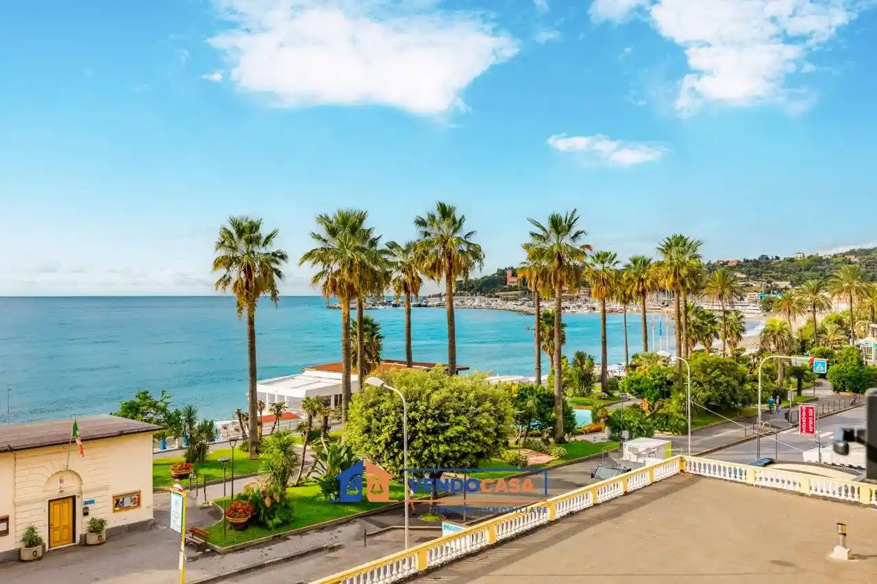 Appartamento in vendita a Varazze