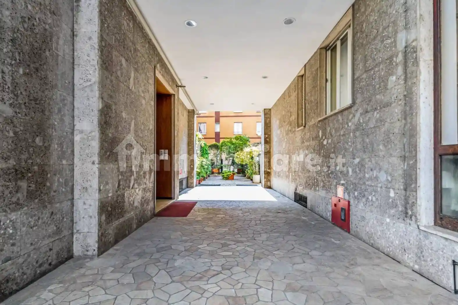 Bilocale via Tortona 18, Solari, Milano - foto 2